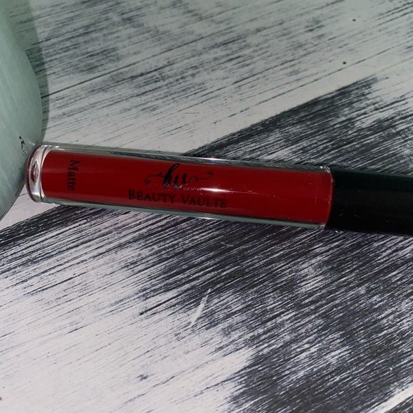 Beauty Vaulte Erupt Liquid Lipstick and Liner Set - Picture 4 of 6